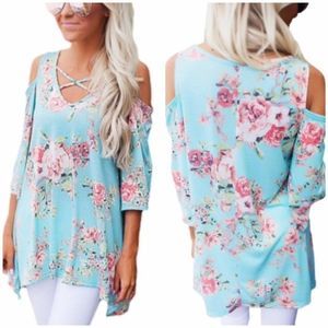 Where There Is Love Blue Floral Half Sleeve Cold Shoulder Top M